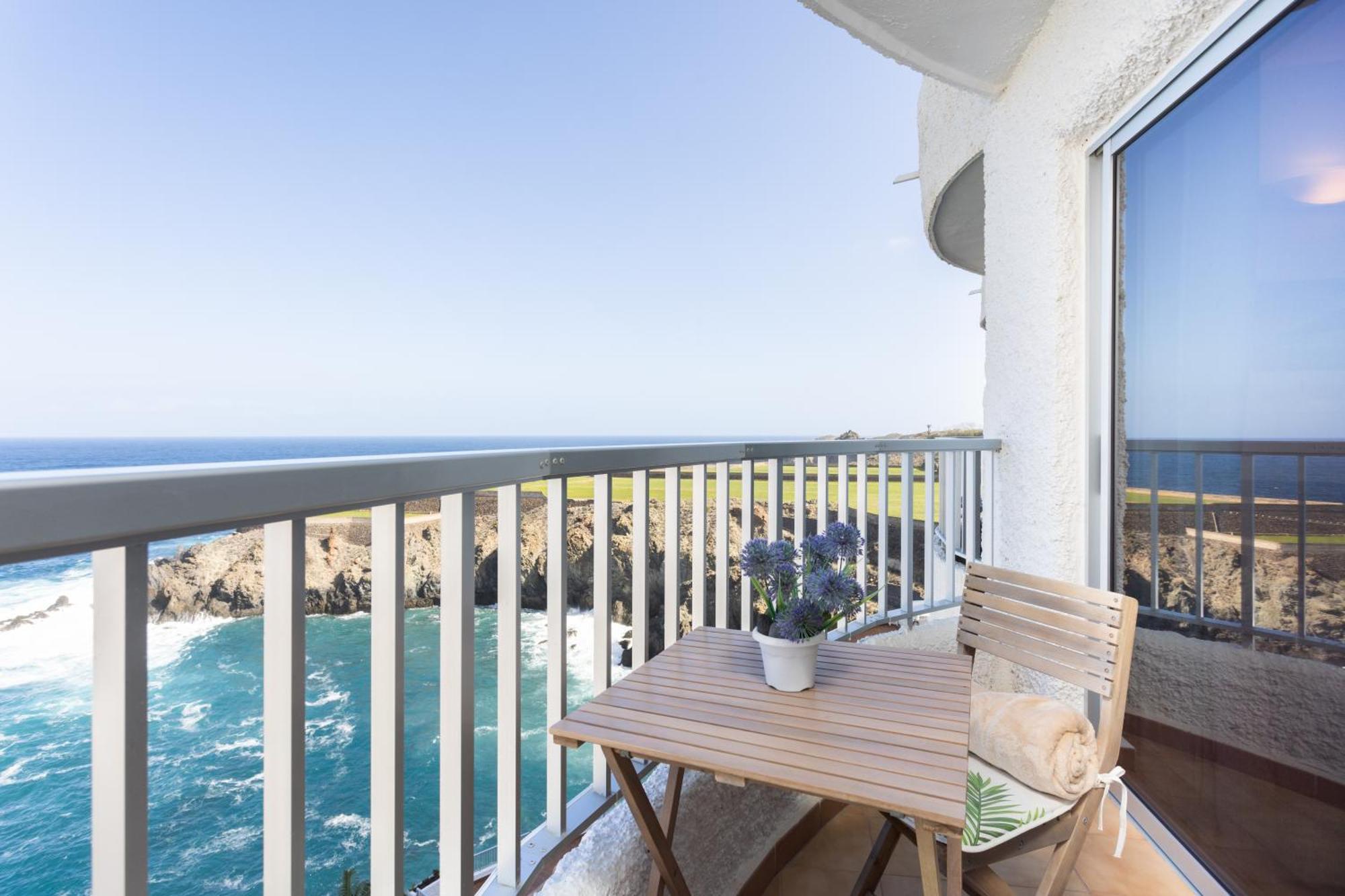 Cozy Seafront Studio With Balcony & Ocean Views San Marcos  Buitenkant foto